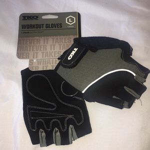 NEW‼️ TKO Workout Gloves✨